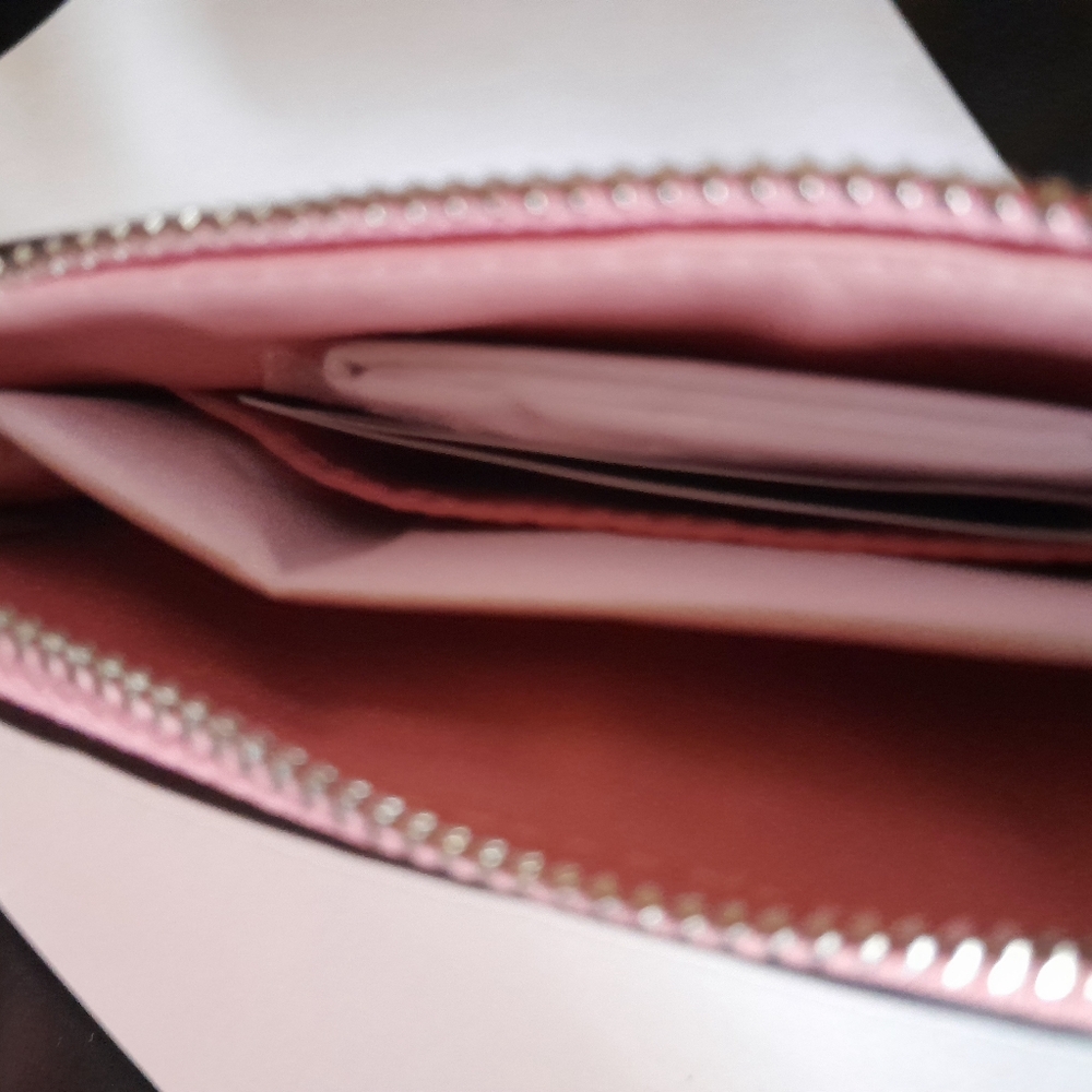 New Coach Wristlet With Detachable Heart Charm & Cleaning Cloth NWT 💕1 - Picture 9 of 11